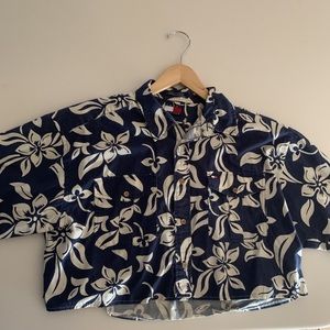 Tommy Hilfiger Cropped Button Up